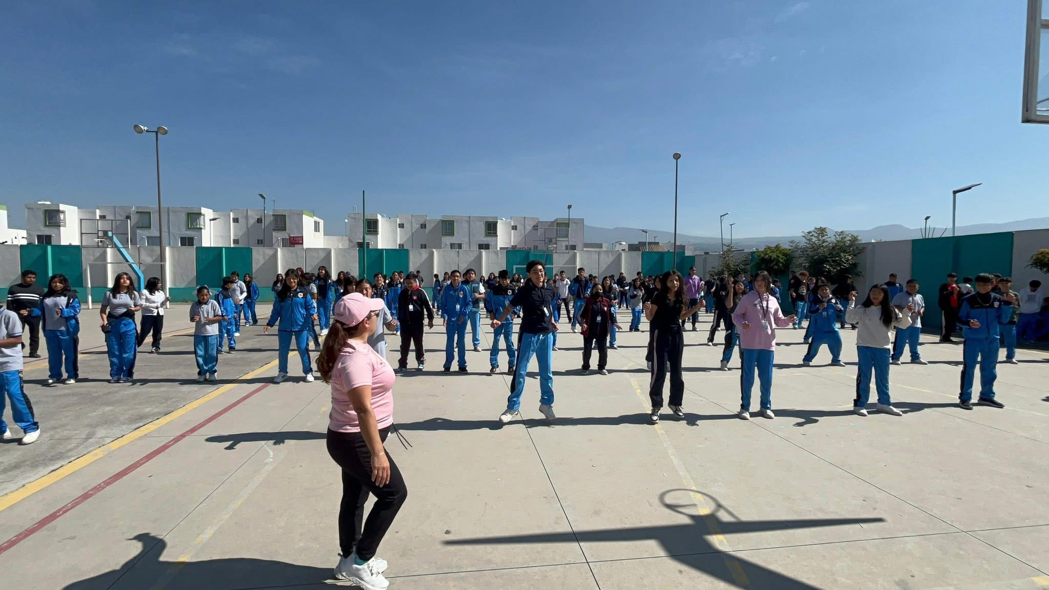 Acondicionamiento Físico con las y los estudiantes de la Escuela Secundaria Ricardo Flores Magón